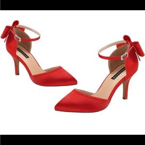 Red heels with bow